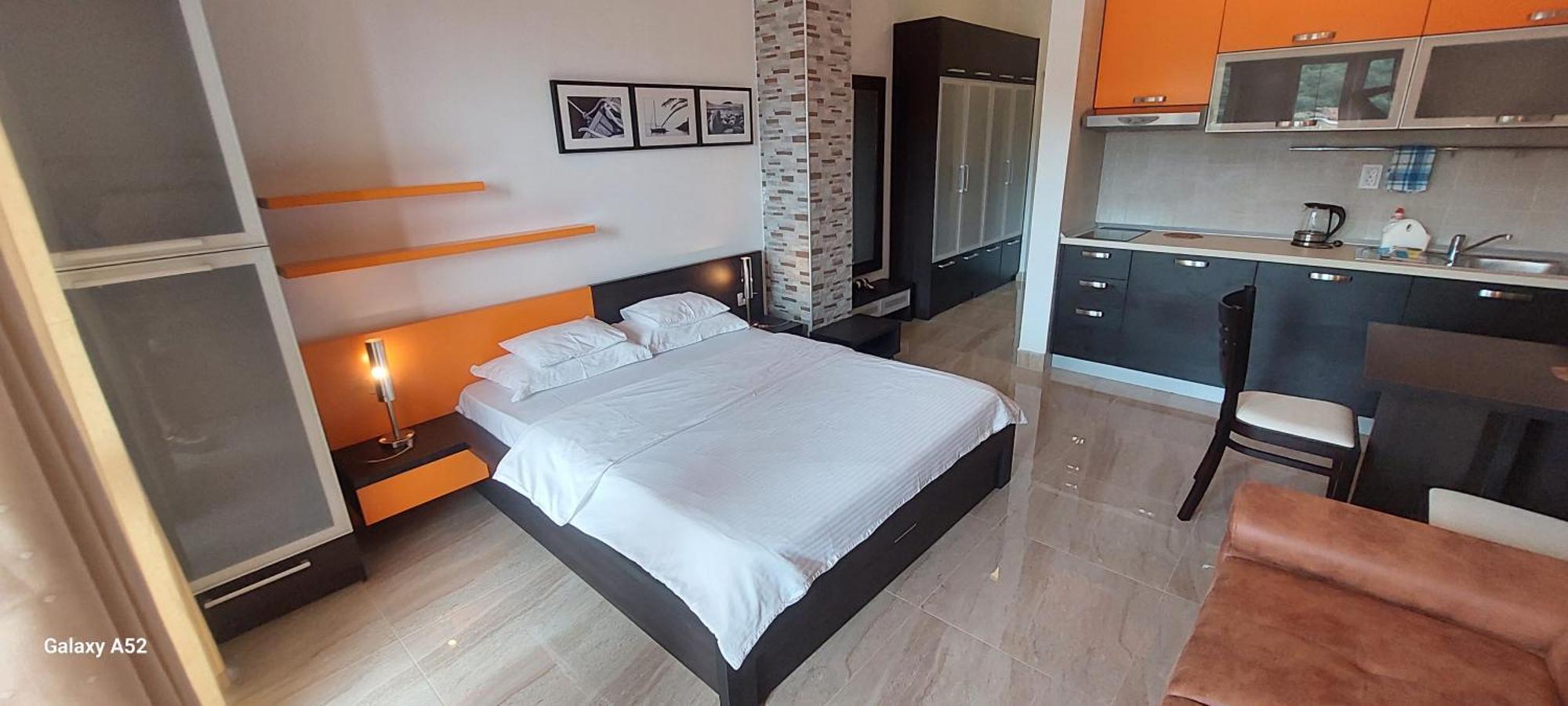 Apartments Danilo Kazanegra Свети Стефан Екстериор снимка